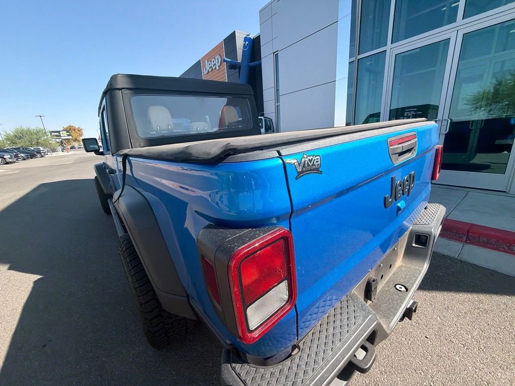 Used 2022 Blue Jeep Sport image 17