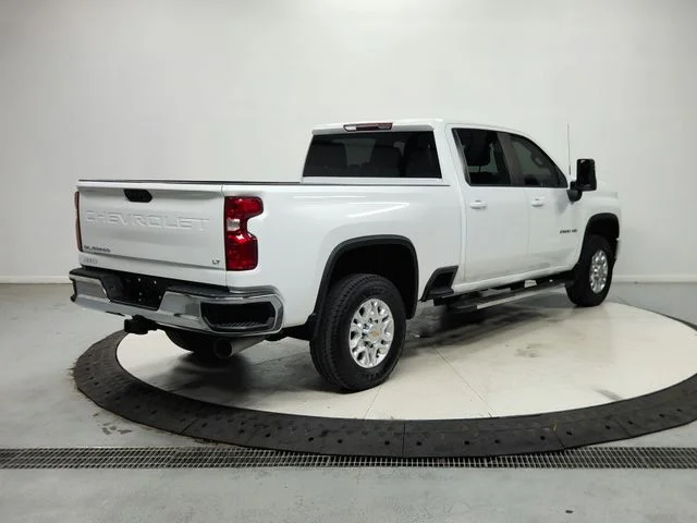 Used 2023 White Chevrolet LT image 8