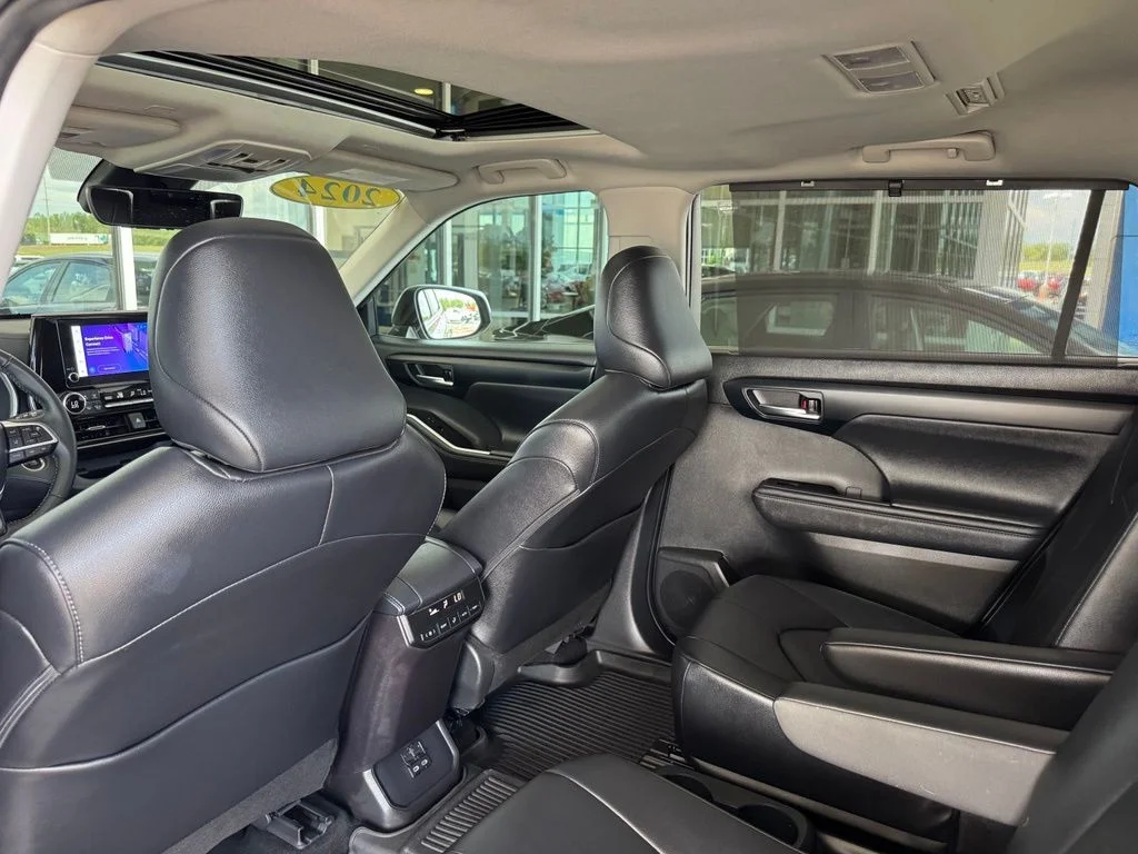Used 2024 Silver Toyota XLE image 24
