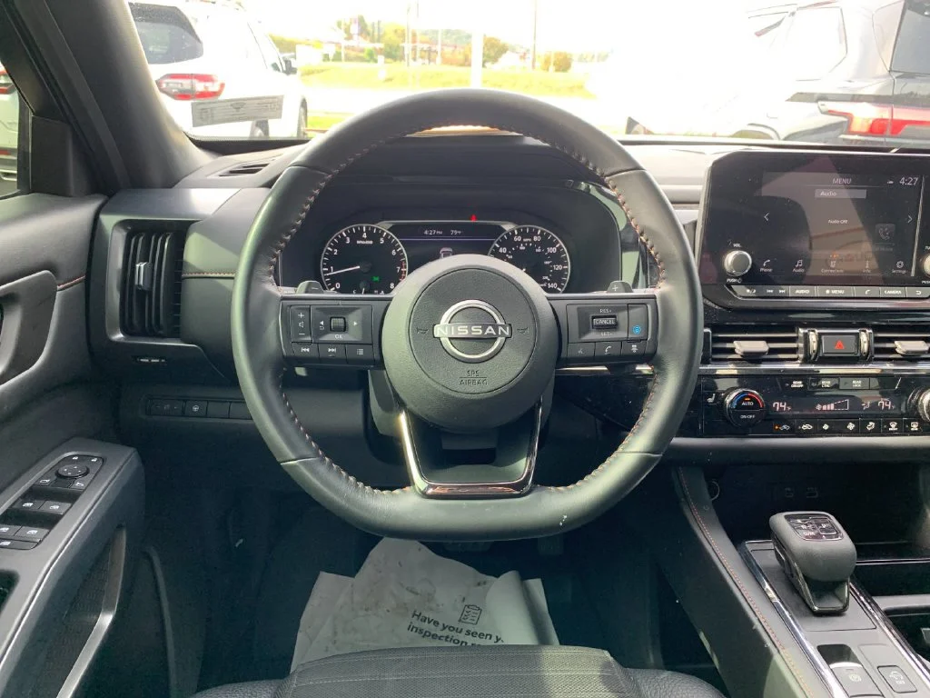 Used 2024  Nissan Rock Creek image 17