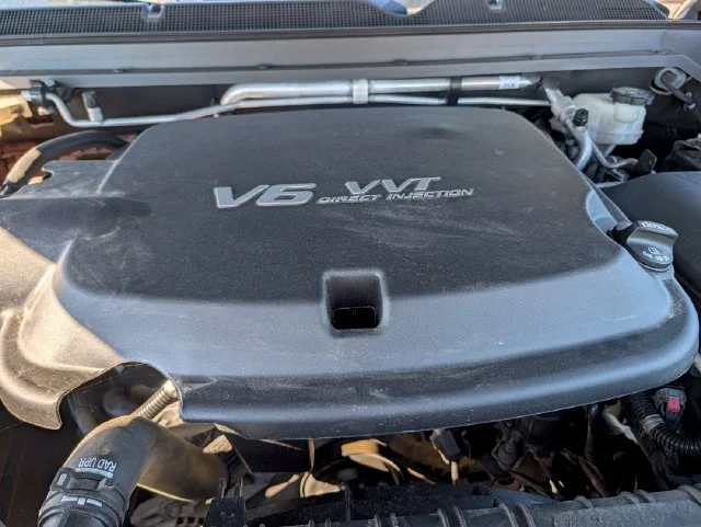 Used 2020 Black Chevrolet ZR2 image 22
