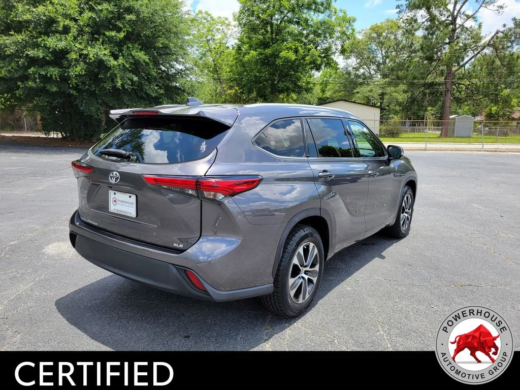 Used 2022 Gray Toyota XLE image 6
