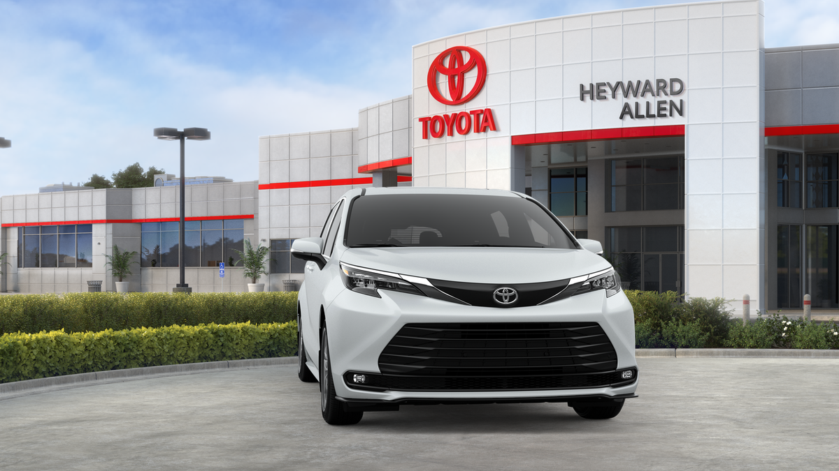 New 2026 Wind Chill Pearl Toyota XLE image 38