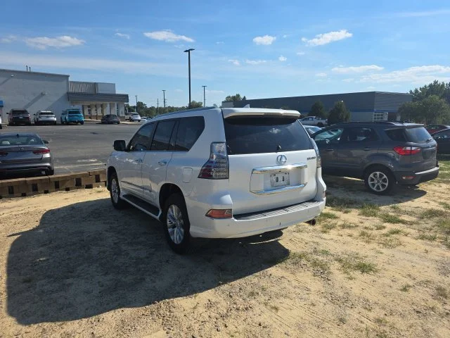 Used 2019 White Lexus 460 image 7