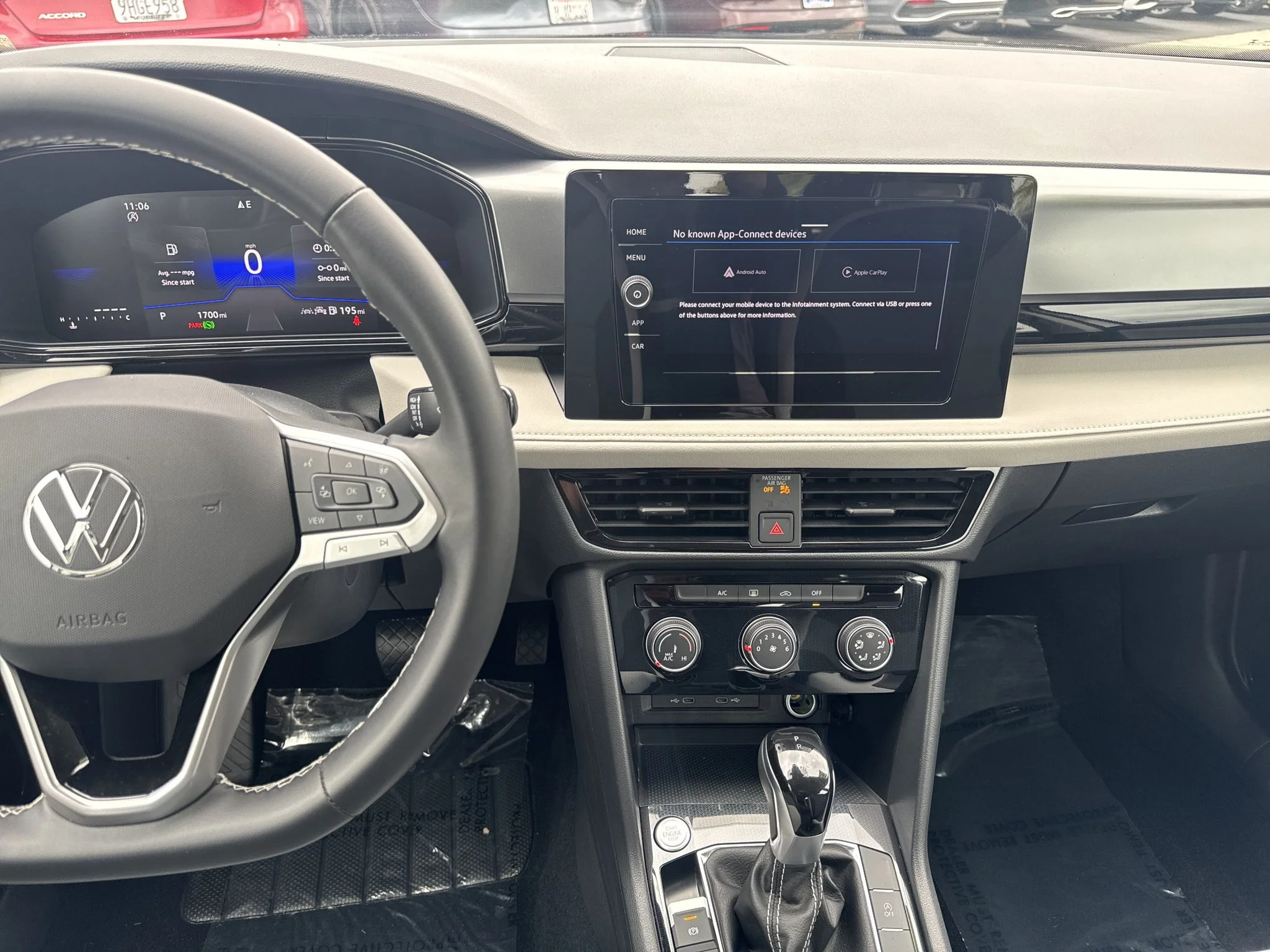 Certified Used 2025 Pure White Volkswagen S image 29