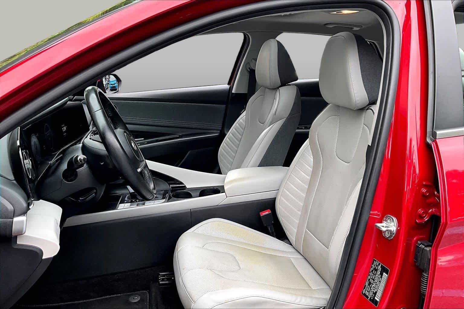Used 2022 Scarlet Red Pearl Hyundai Limited image 15