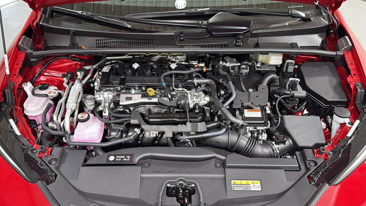 New 2026 Supersonic Red <sup>1</sup> Toyota  XSE Premium image 25