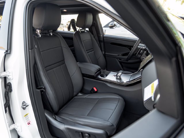 Used 2026 Fuji White Land Rover S image 34
