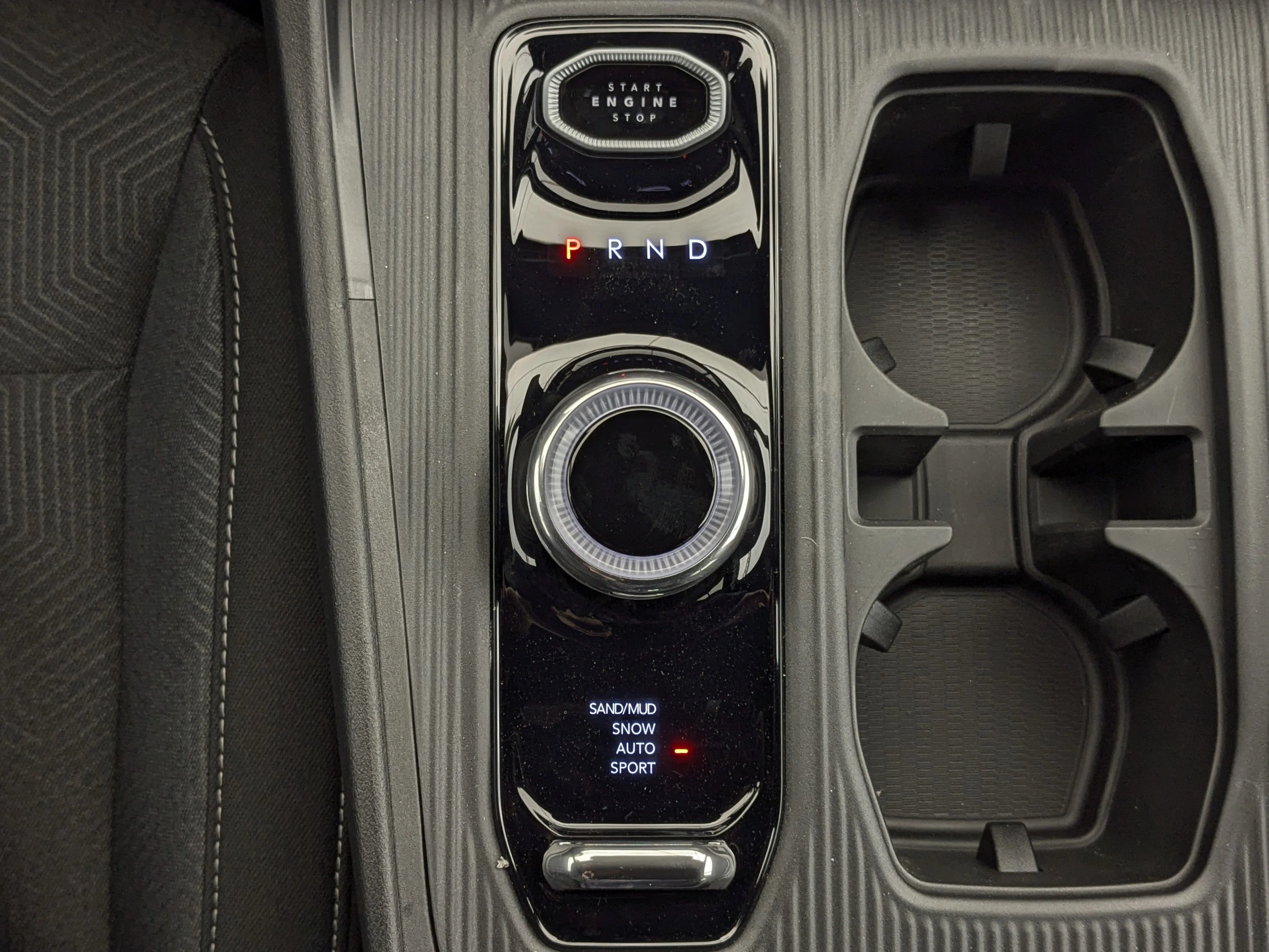 New 2026 RED HOT PEARL Jeep Laredo image 22