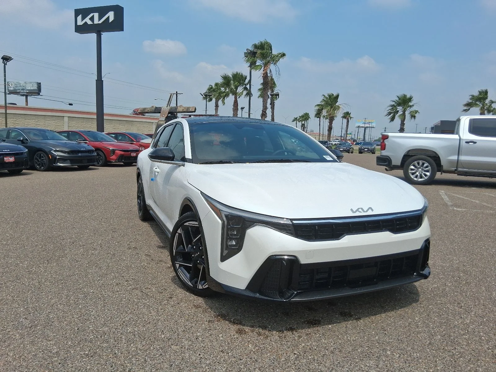 2026 Kia K4 GT-Line AT Hatchback's photo