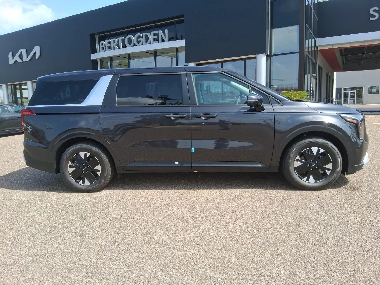 New 2026  Kia LXS image 3