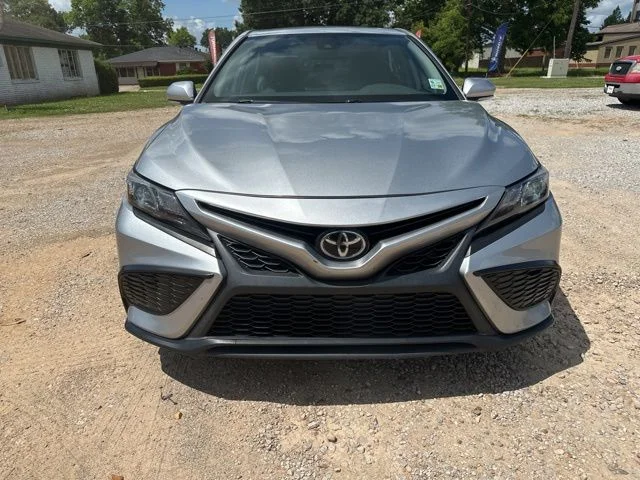 Used 2021 Silver Toyota SE image 3
