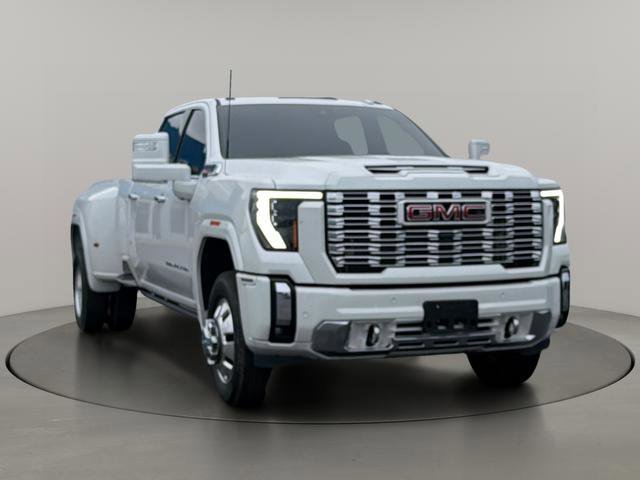 2024 GMC Sierra 4WD Crew Cab Long Box DRW Denali's photo