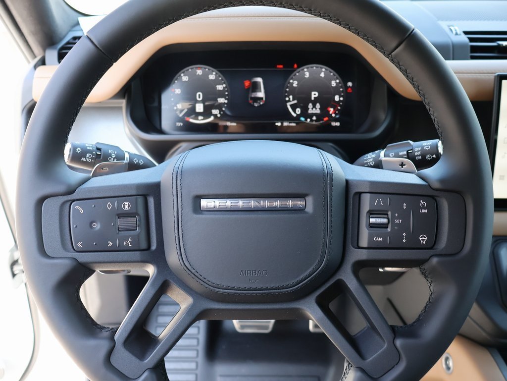 Used 2025 Fuji White Land Rover V8 image 29