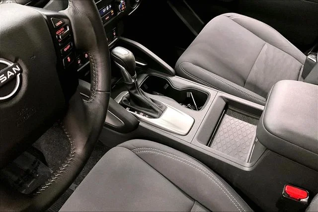 Used 2022 Super Black Nissan SV image 17