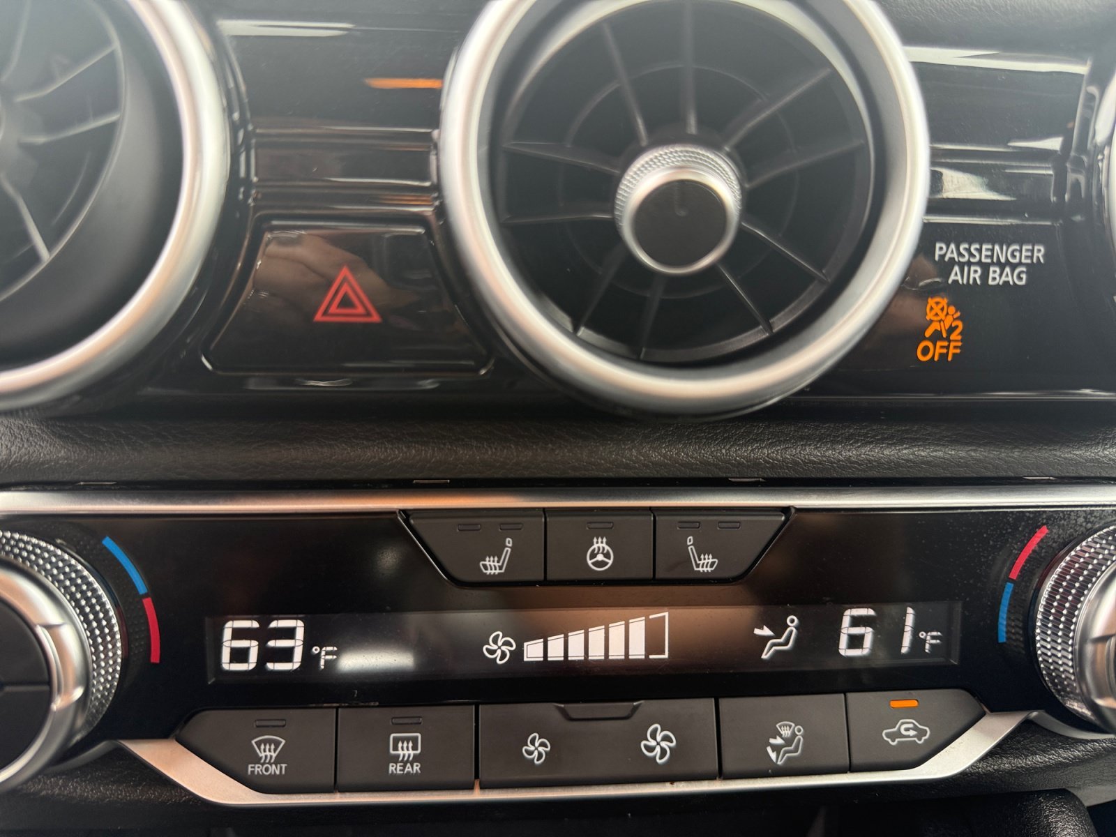 Used 2025 Scarlet Ember Nissan SV image 18