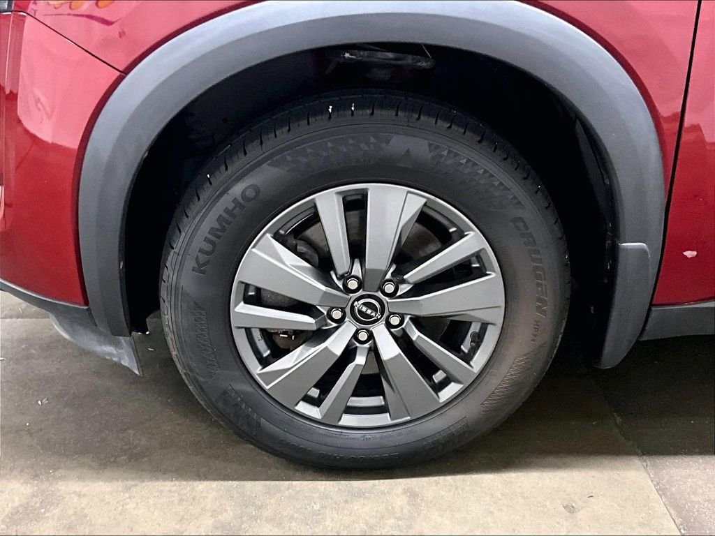 Used 2022 Red Nissan SV image 7