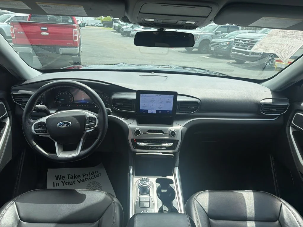 Used 2022 Black Ford XLT image 16