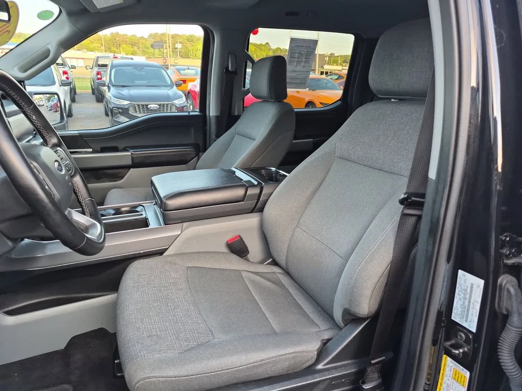 Used 2024 Black Metallic Ford XLT image 15