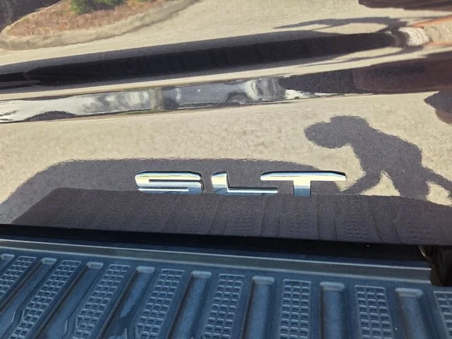 Used 2024 Silver GMC SLT Premium Plus image 14