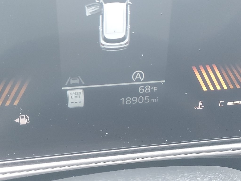 Used 2025 Red Kia S image 19