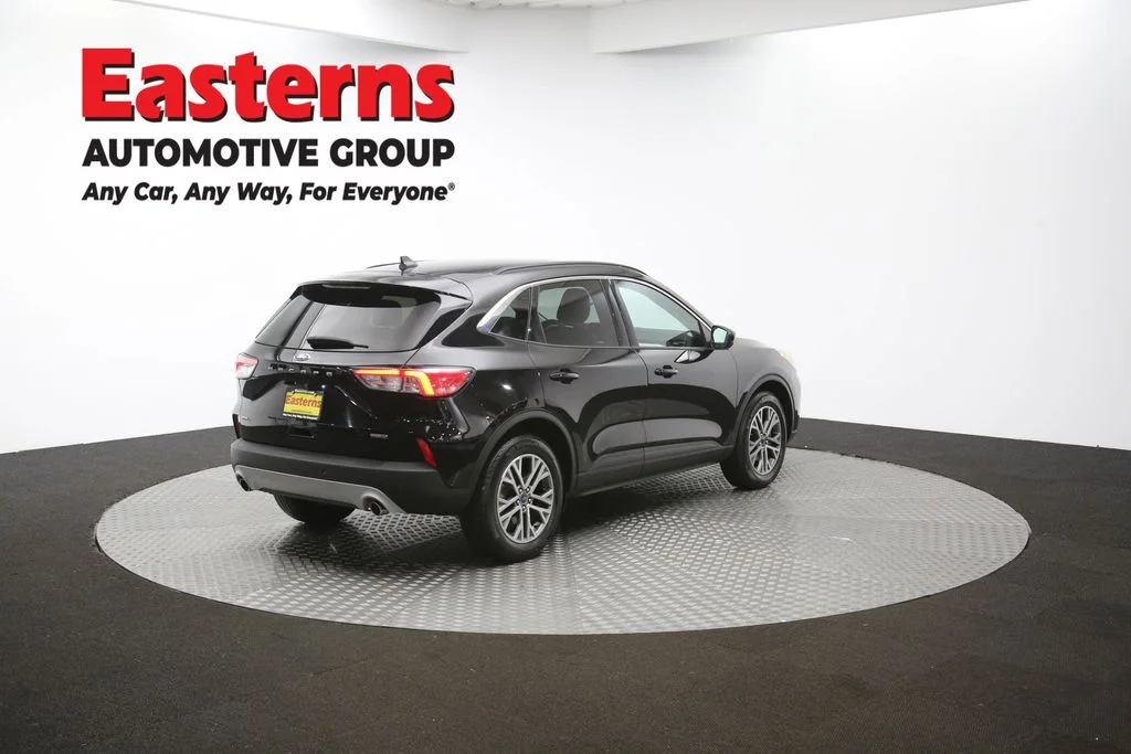 Used 2021 Black Ford SEL image 39