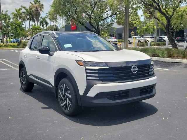 New 2026 Aspen White TriCoat / Super Black Two-tone Nissan SV image 3
