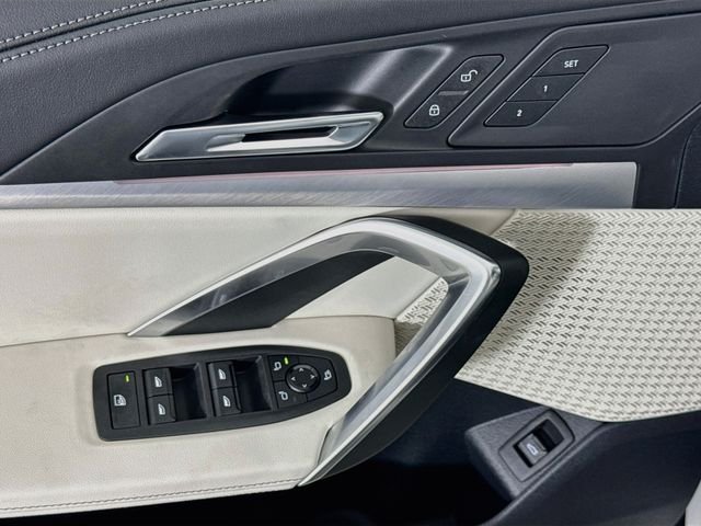 New 2026 White Metallic BMW xDrive28i image 18
