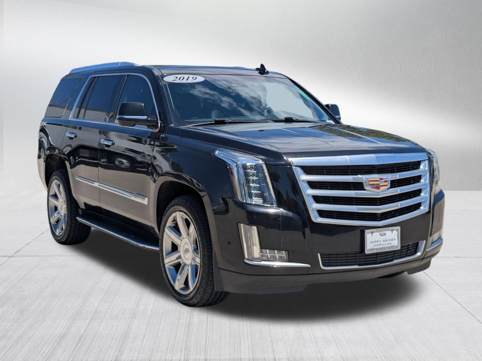 Certified Used 2019 BLACK RAVEN Cadillac Luxury image 7