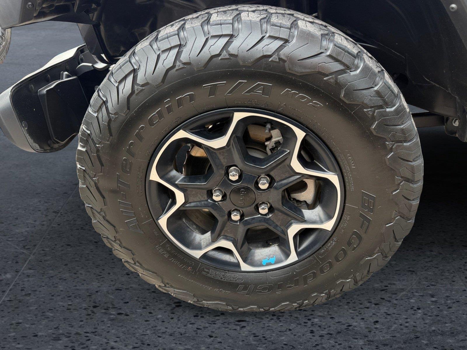 Used 2022 Granite Crystal Metallic Clearcoat Jeep Unlimited Rubicon image 9