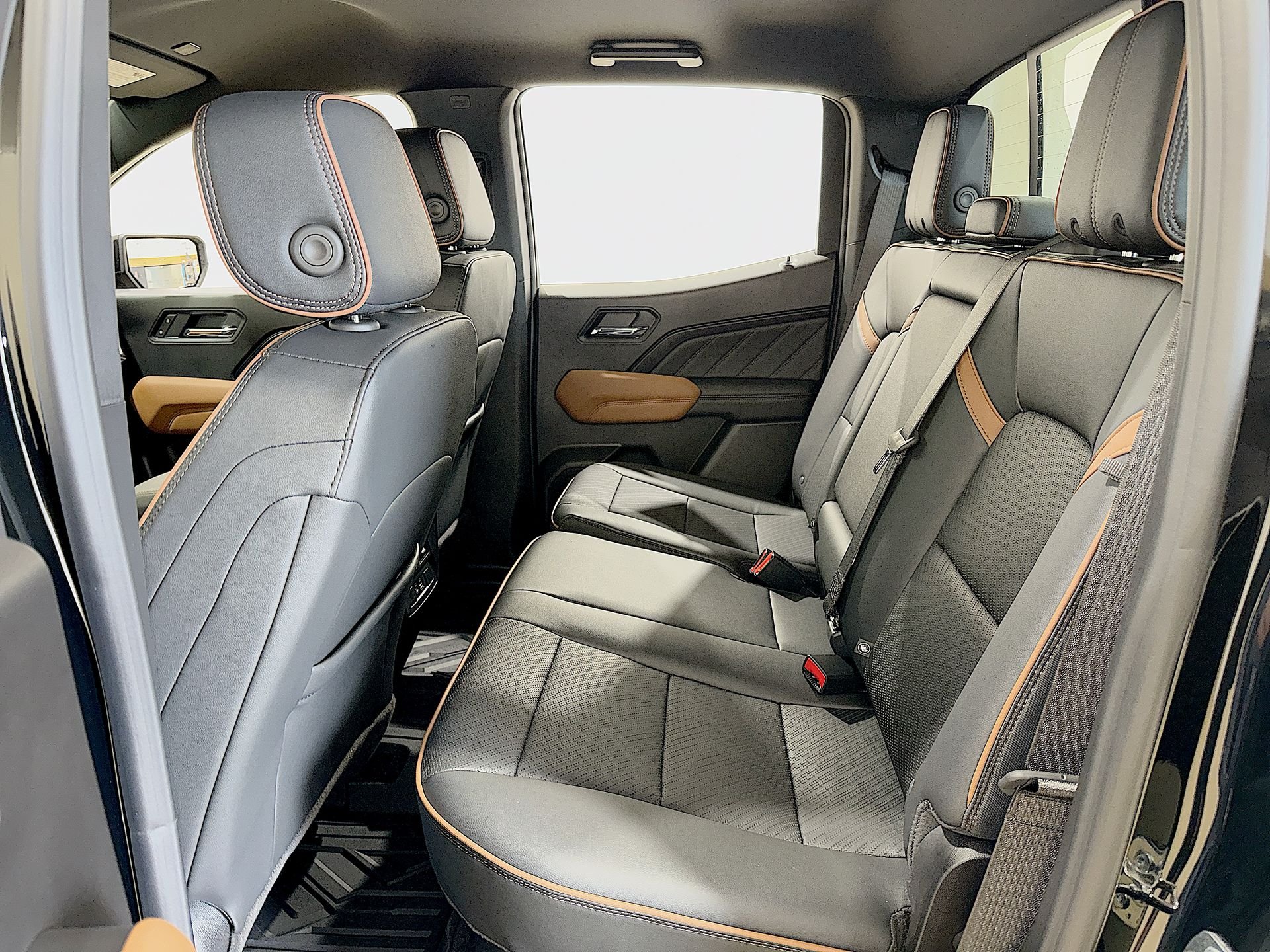 New 2026 Onyx Black GMC AT4 image 23