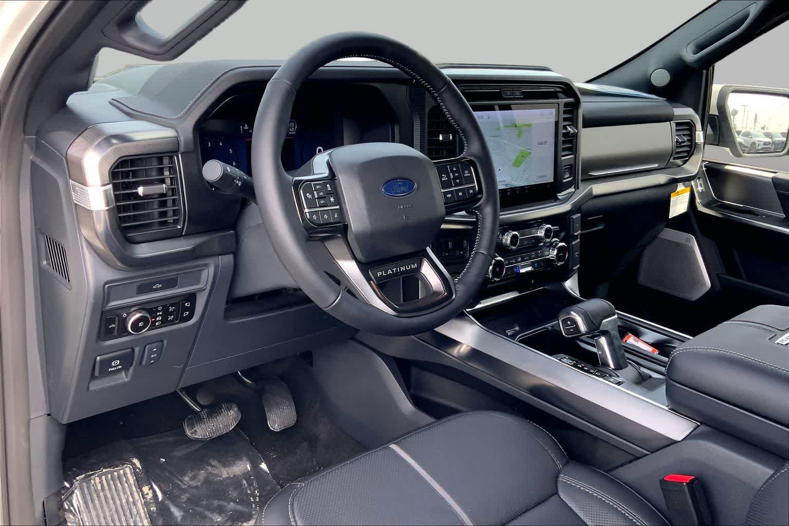 New 2026 Star White Metallic Tri-Coat Ford Platinum® image 6