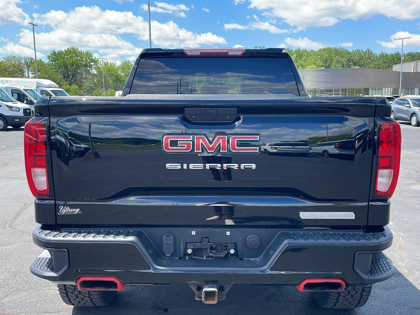 Used 2020 Onyx Black GMC Elevation image 4