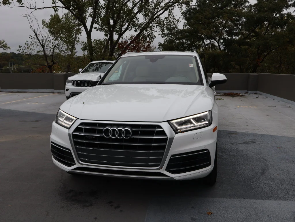 Used 2018 Audi Q5 Premium Plus with VIN WA1BNAFY7J2050875 for sale in Kansas City