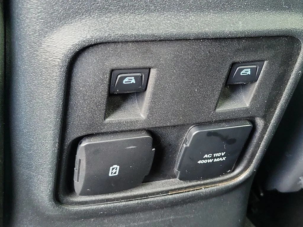 Used 2023 Gray Ford Badlands image 19