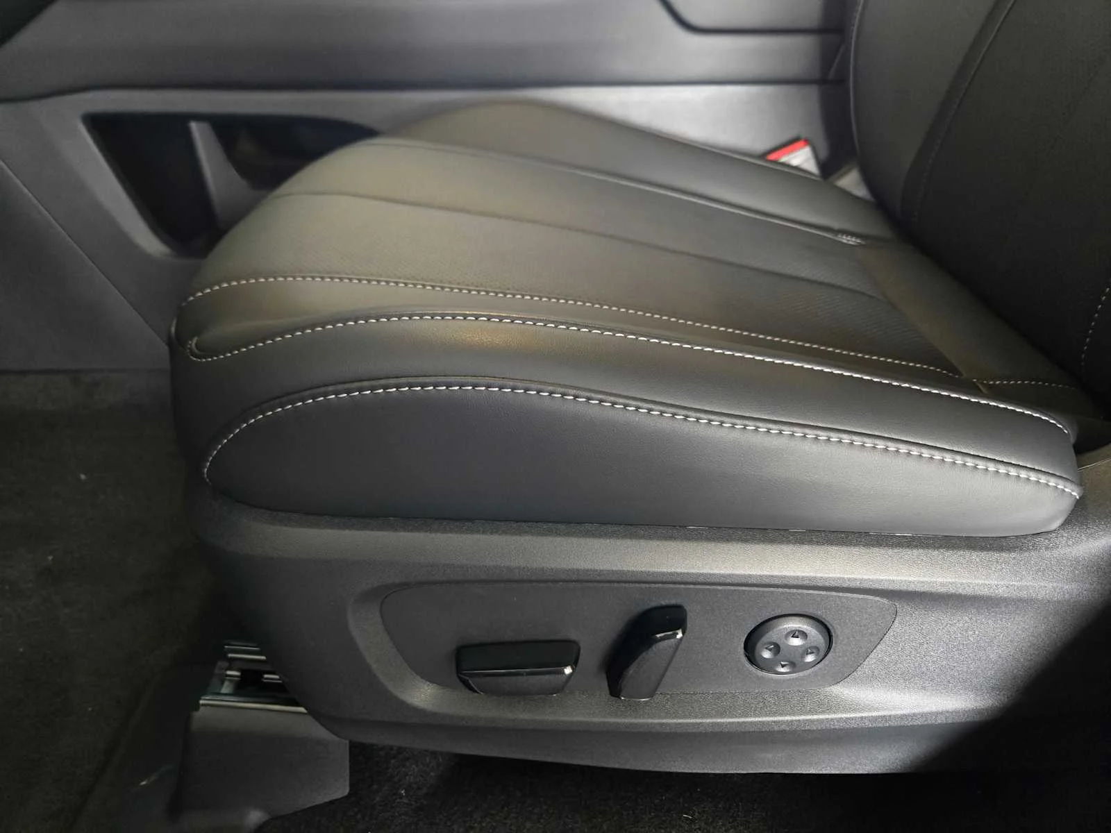 Certified Used 2027 Harbor Gray INFINITI SPORT image 16