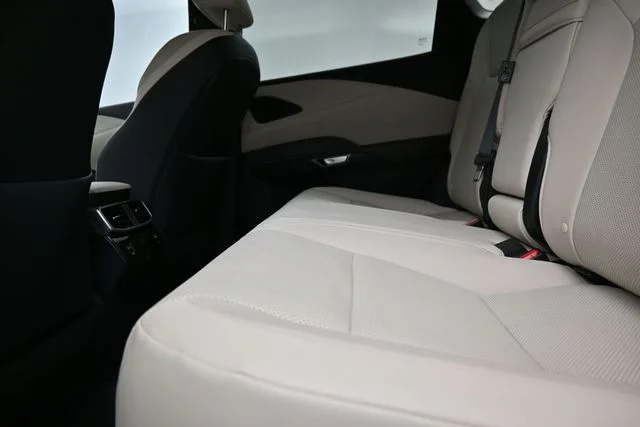 Used 2024 White Lexus 350 image 15