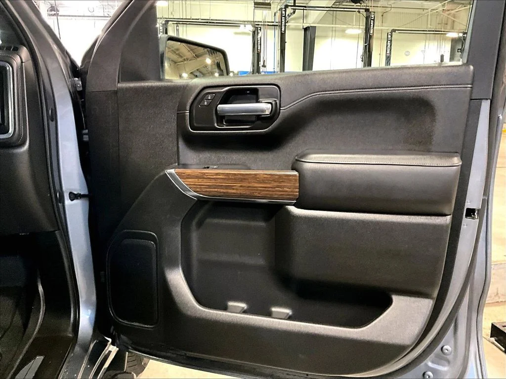 Used 2022 Gray Chevrolet High Country image 12