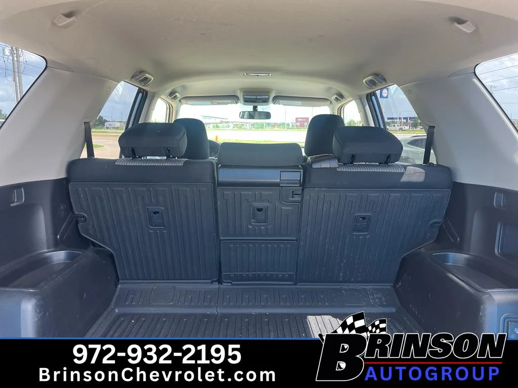 Used 2019 Classic Silver Metallic Toyota SR5 image 11