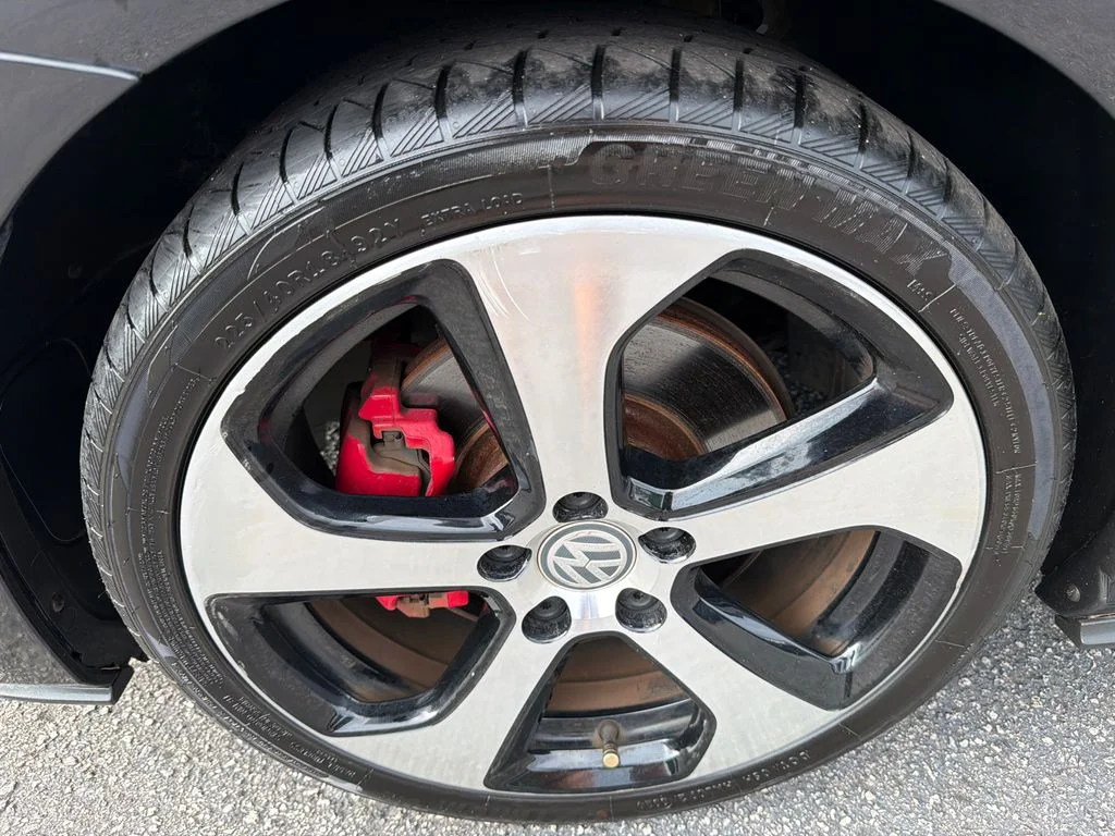 Used 2017 Black Volkswagen S image 11