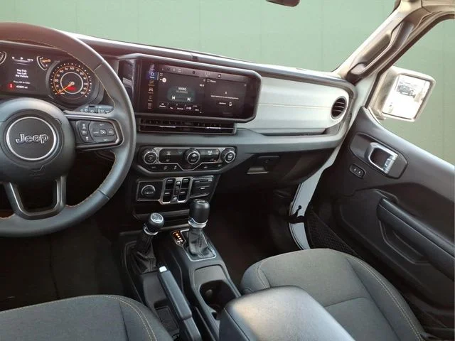 Used 2024 White Jeep Sport S image 19