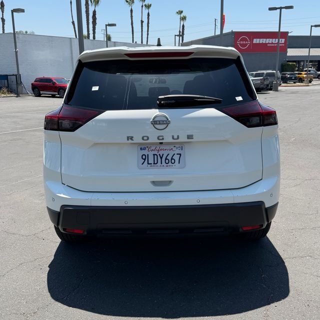 Used 2024 White Nissan S image 6