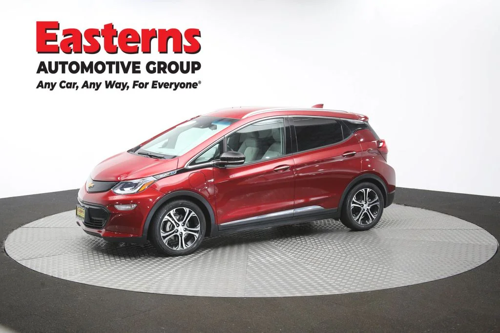 Used 2018 Red Chevrolet Premier image 59