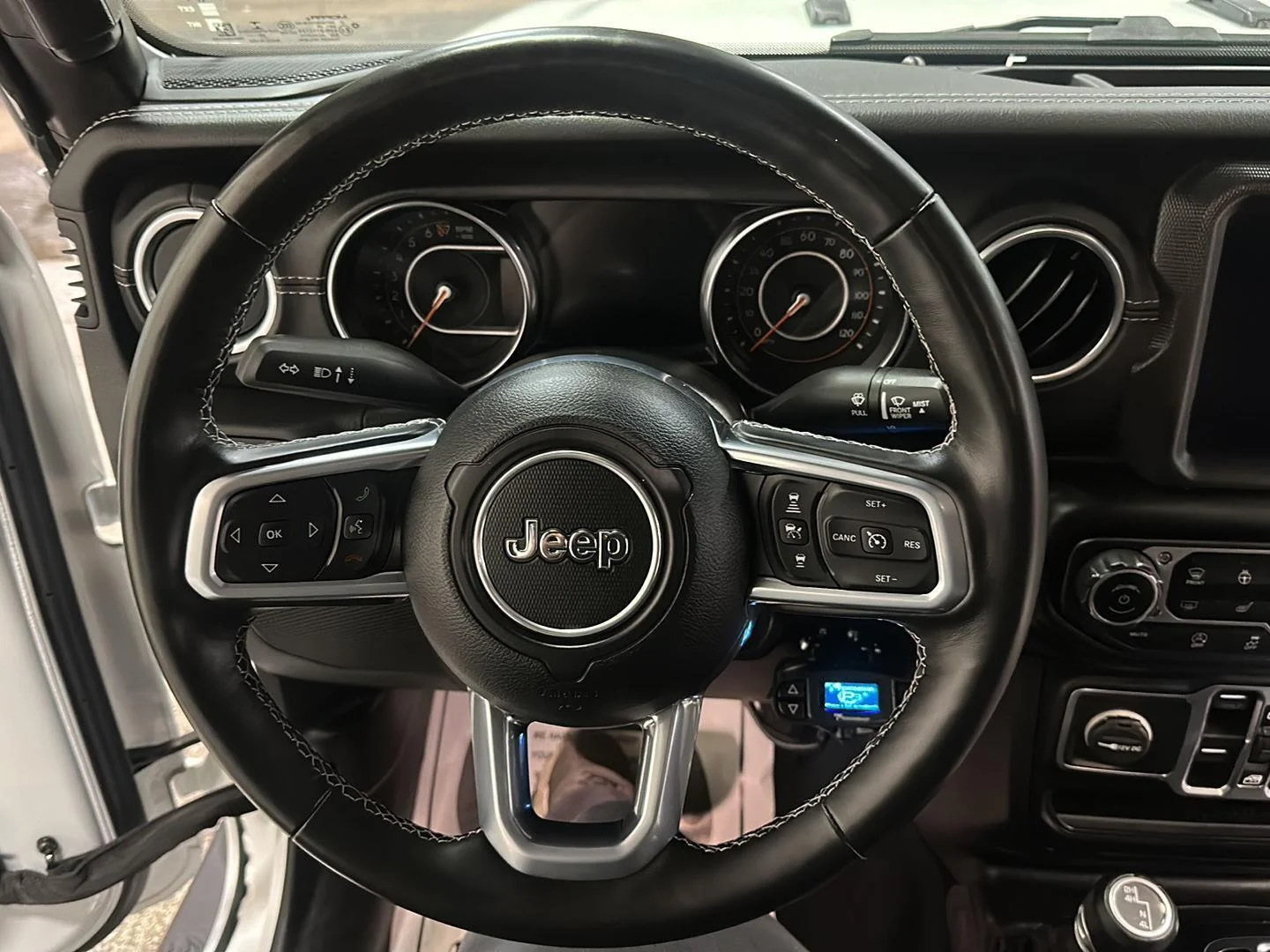 Used 2021 Bright White Clearcoat Jeep Overland image 18