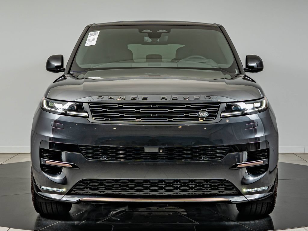 New 2026 Carpathian Grey Land Rover Dynamic SE image 2