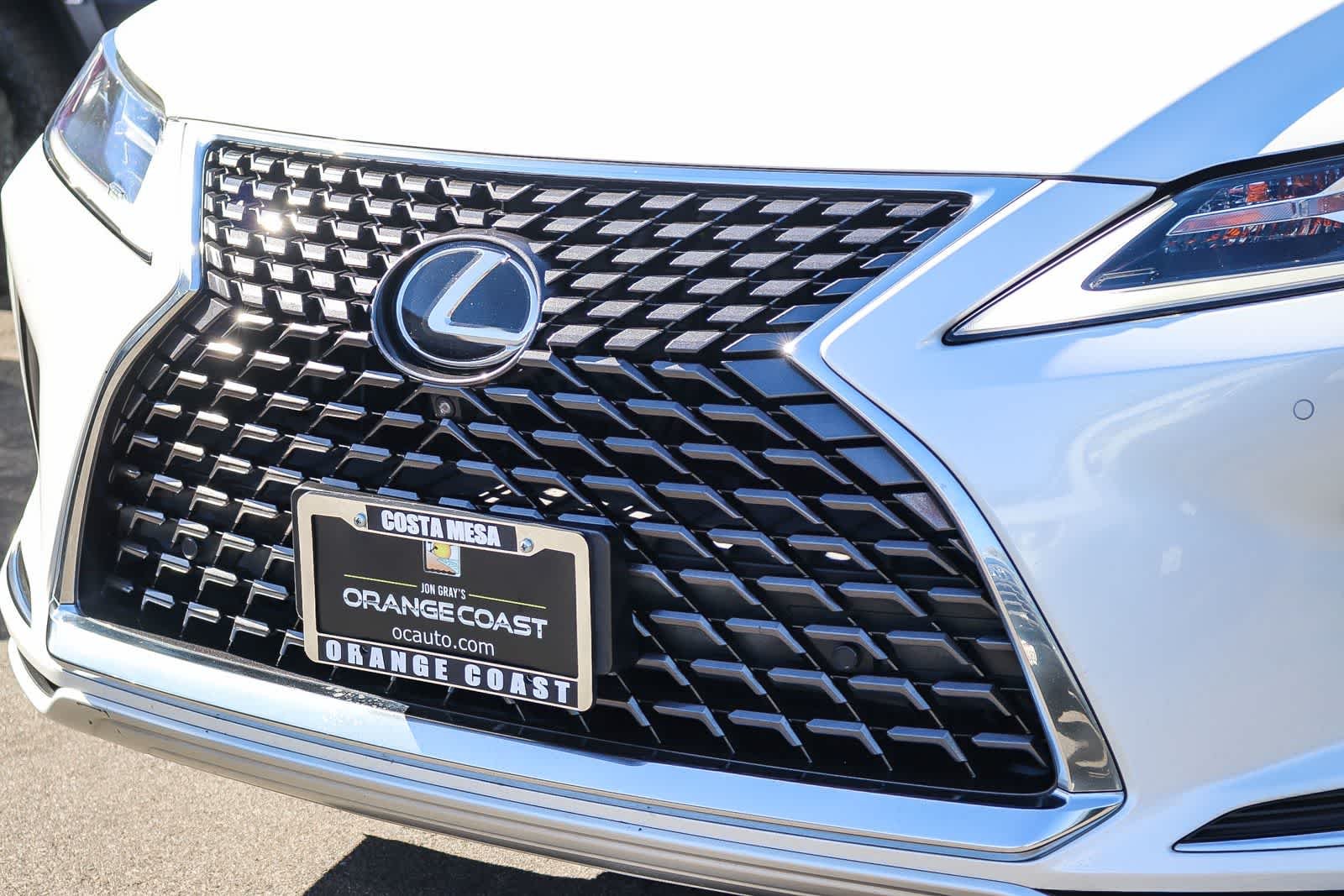 Used 2020 Eminent White Pearl Lexus  image 9