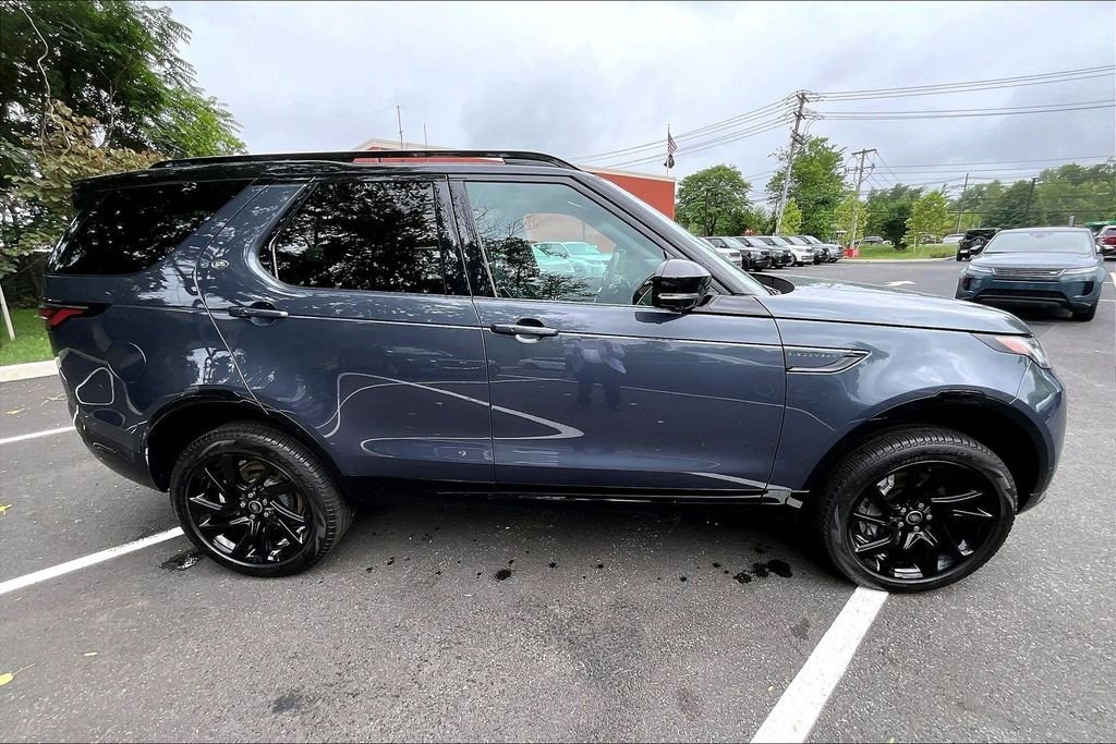 Used 2025 Blue Land Rover Dynamic SE image 29