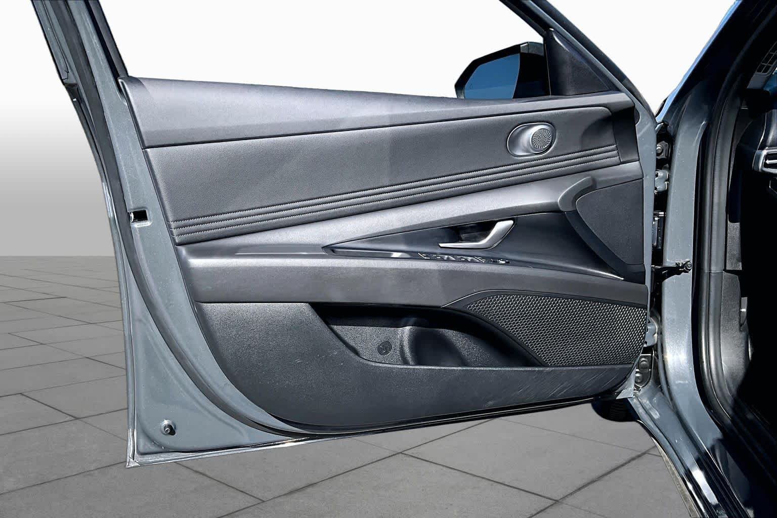 Used 2024 Ecotronic Gray Hyundai SEL image 20