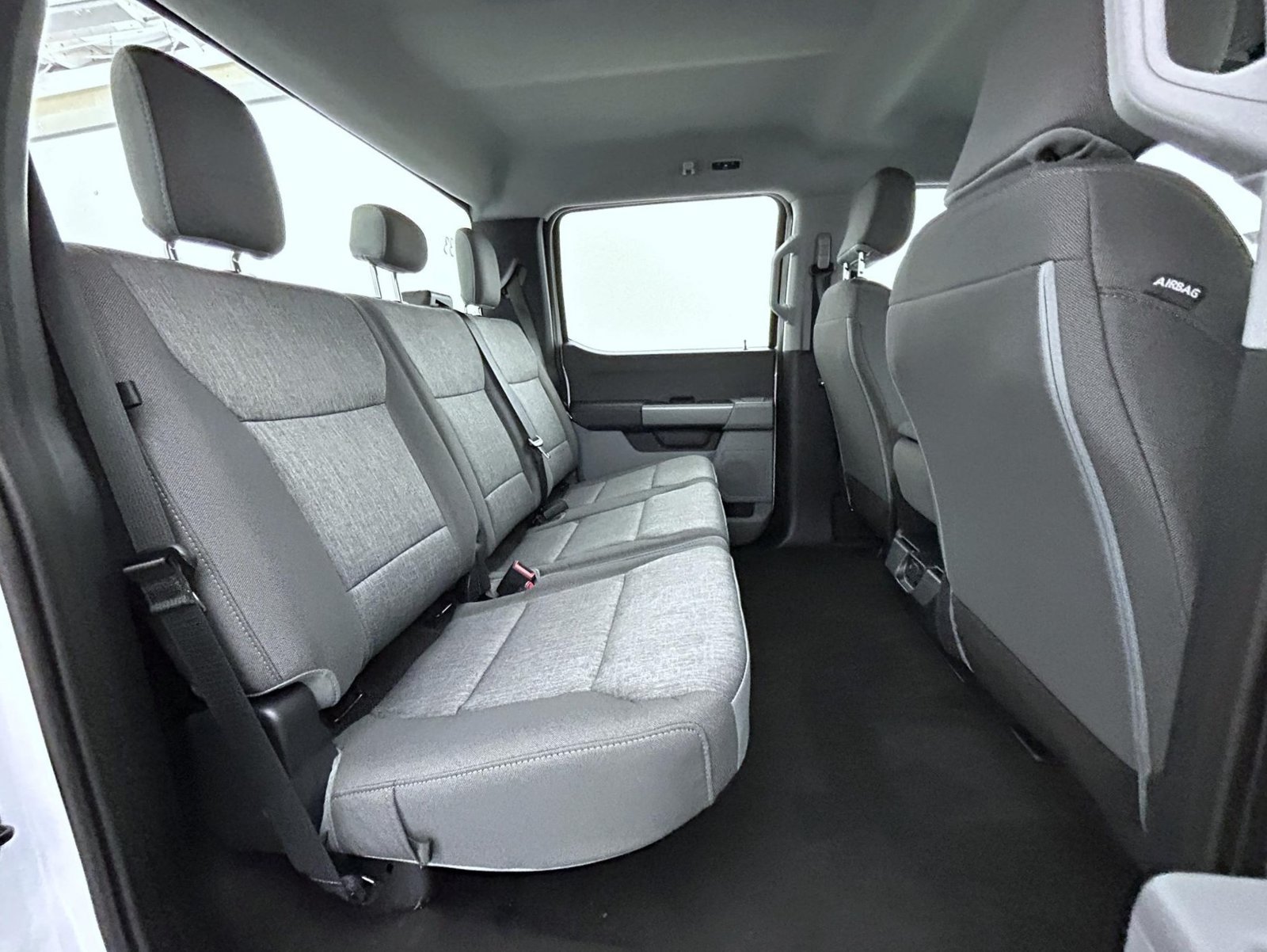 New 2026 Oxford White Ford XL image 18