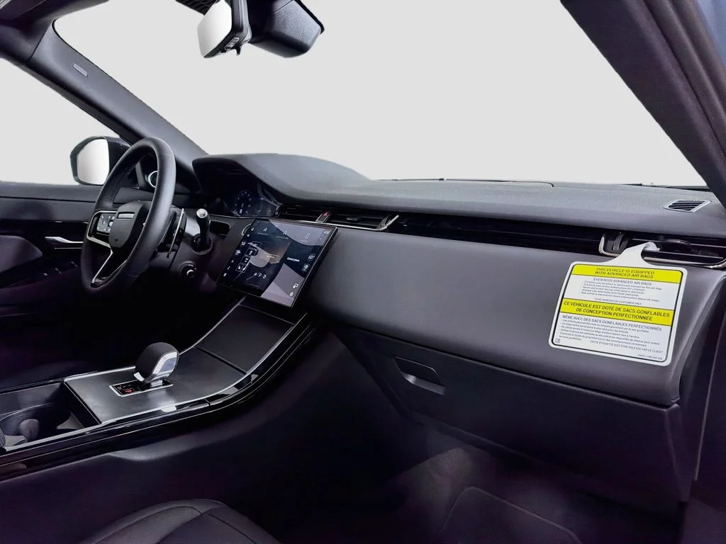 New 2026 Tribeca Blue Land Rover S image 31